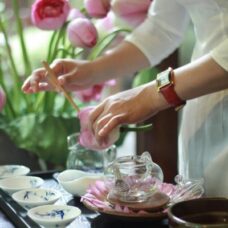 Hướng Dẫn Pha Trà Đúng Cách Để Có 1 Ly Trà Thơm Ngon Chào Ngày Mới